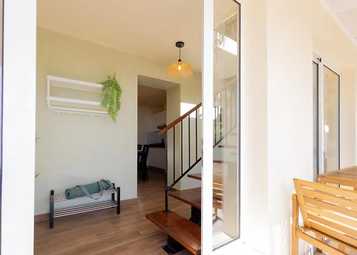 Romantic Seaview Wine House In Madeira בית נופש